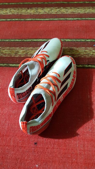 Butsee  Butsa  Adidas X  .futbol.