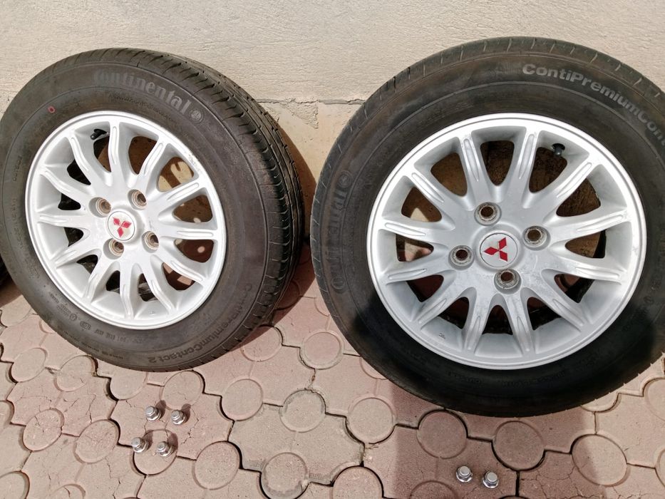 Продам шины с дисками (летние)