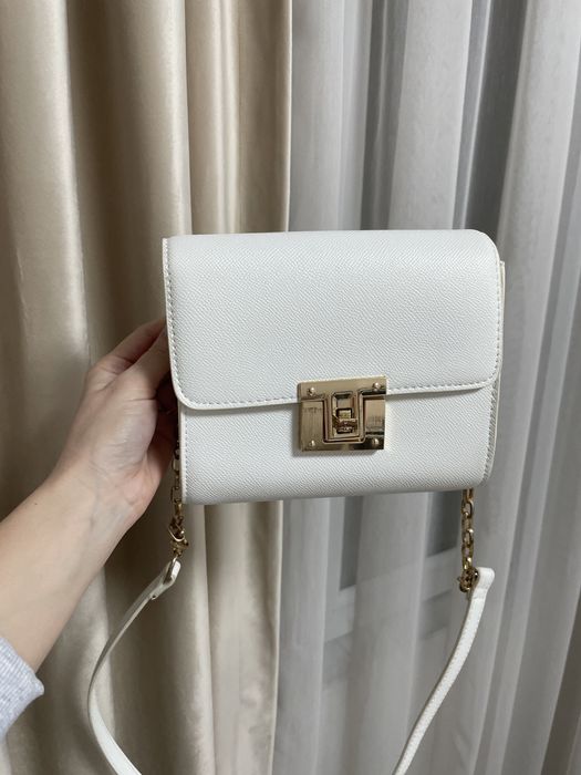 Дамска бяла чанта