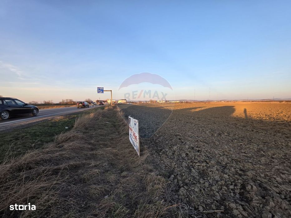 Teren intravilan, 30000 mp, zona Hanul din Ardeal