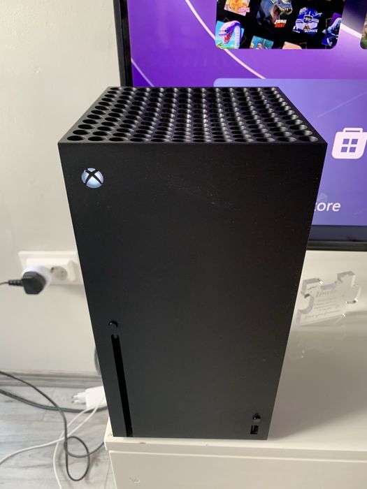 Xbox series X consola + 2 controlere