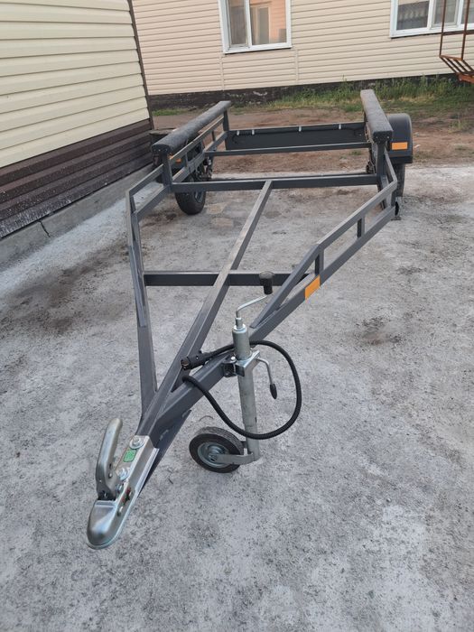 Продам прицеп под катер