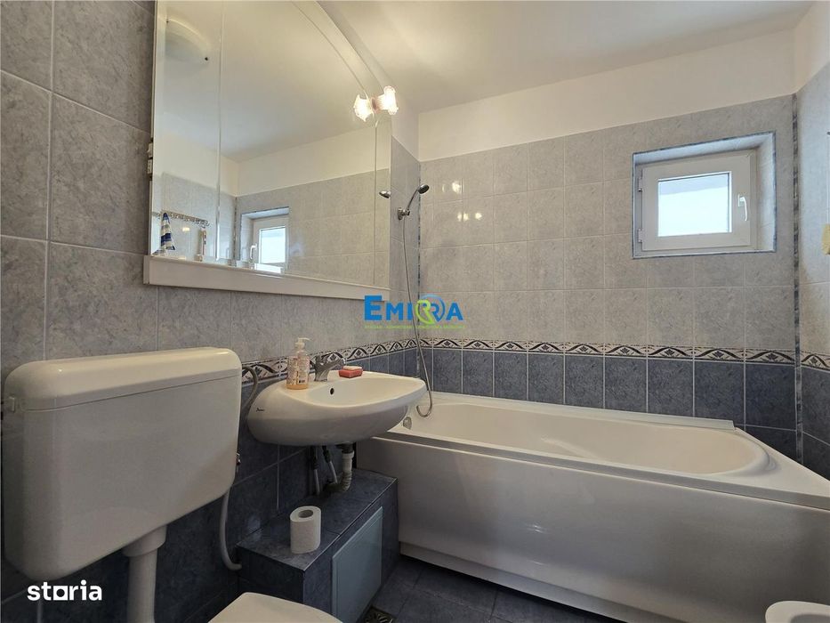 Inchiriere apartament spatios cu 3 camere decomandate. Zona Republicii