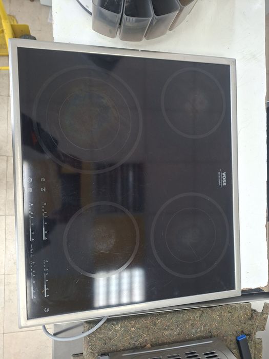 Стъклокерамичен плот за вграждане  Voss