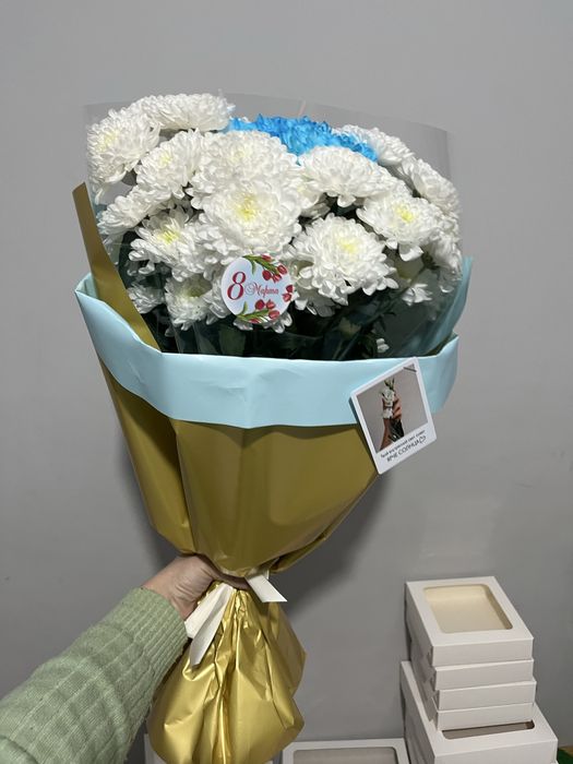 Цветы на 8 марта свежие