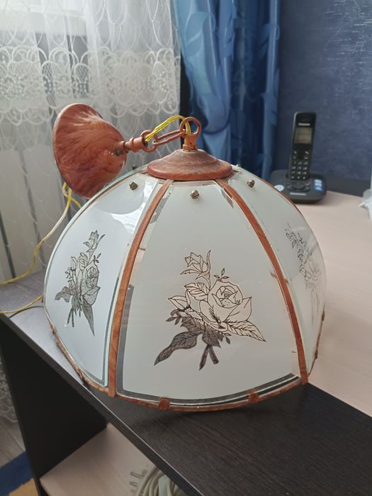 продается люстра на кухню