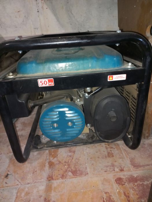 продам бензин. генератор. б.у. гарантия 6 месяцев