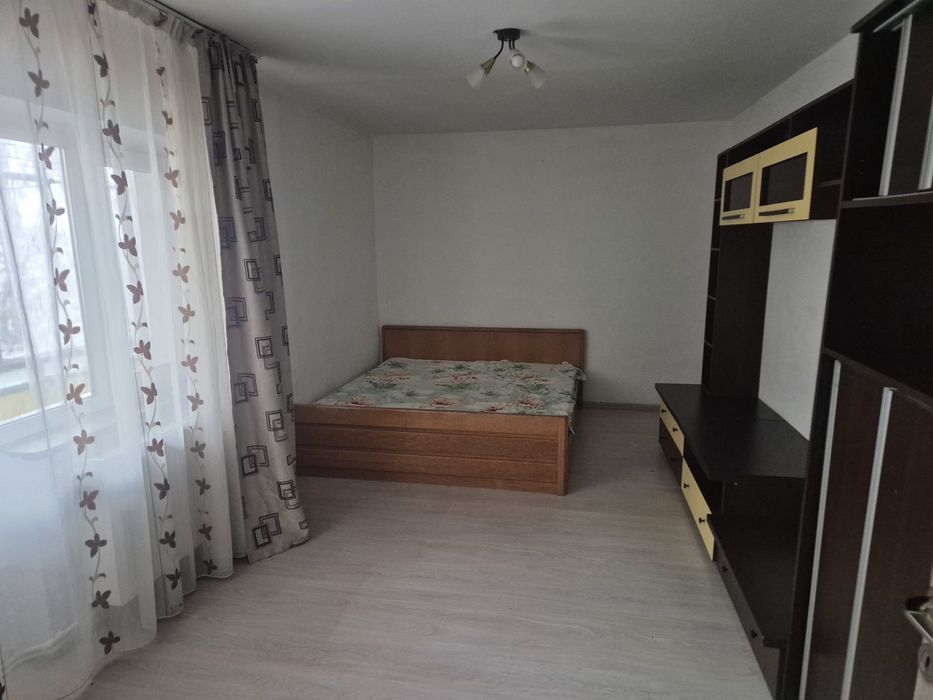 Garsoniera decomandata cu centrala proprie de inchiriat