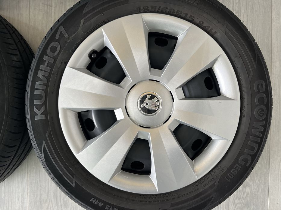 Оригинални джанти 15 цола 5х100 за Шкода Фабия с летни гуми 185/60/15