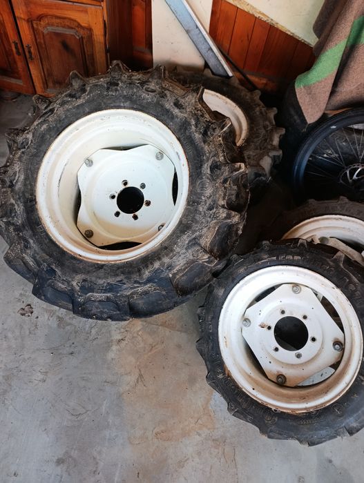 Set roți New Holland T3010, T3020, T3030, T3040