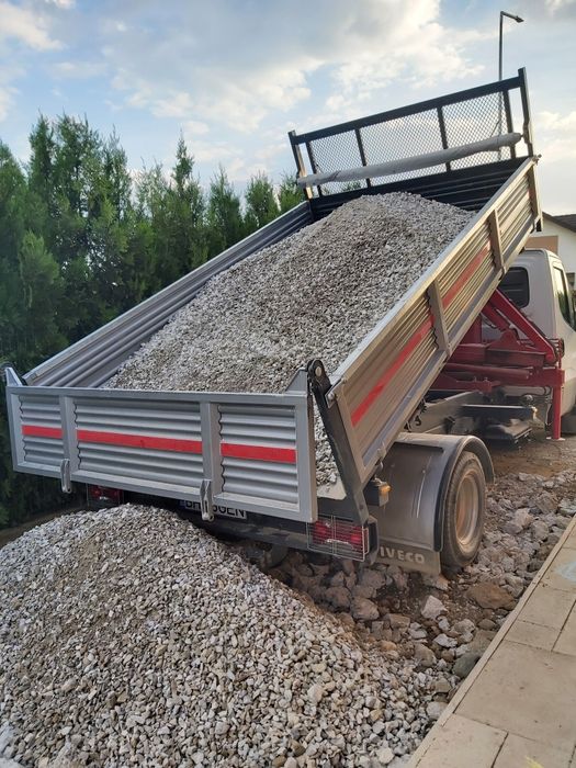 Nisip piatra balastru pamant macara pt ridicat transport marfa