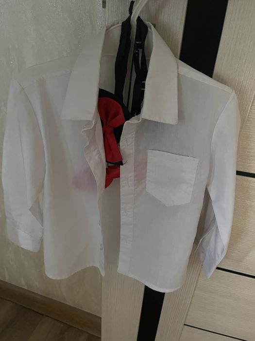 Продам школьные формы, белые рубашки