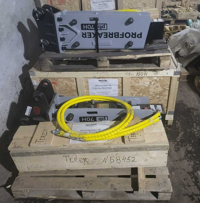 Гидромолот для экскаватора-погрузчика HIDROMEK 102B,102S.