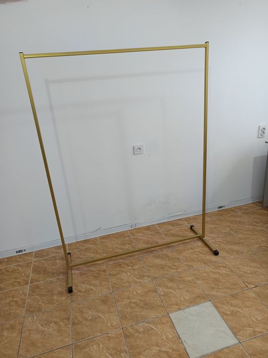 Вешалка стойка метал