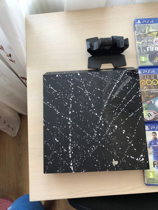 Playstation 4 Slim