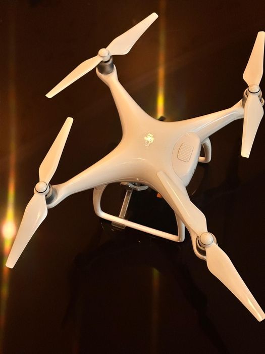 Квадрокоптер, дрон,DJI Phantom 4 pro