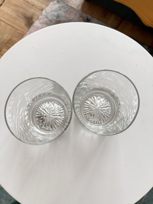 Ретро Арт стъклени шишета и чаши