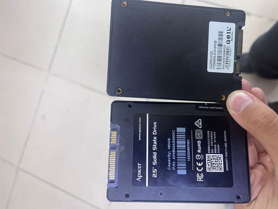 продаю SSD диск на 512