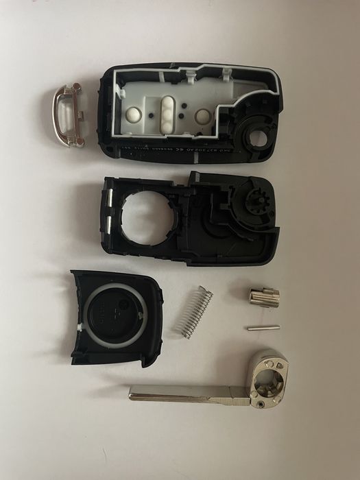 Carcasa cheie auto vw skoda cu3 butoane led sus