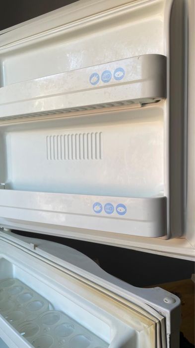 Холодильник рабочий