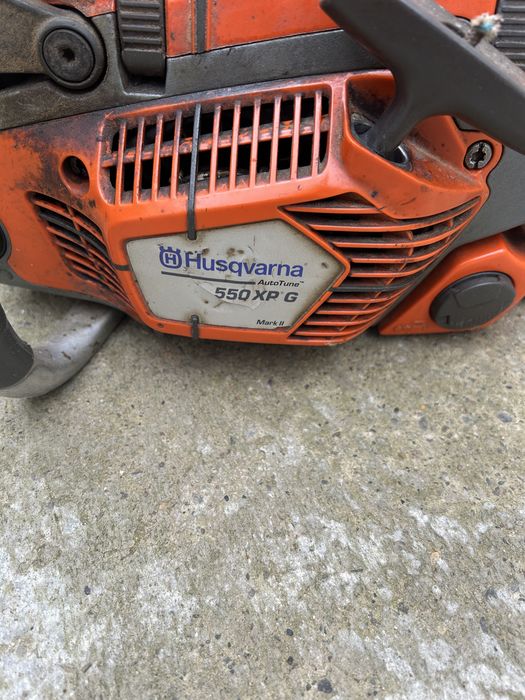 Vînd Huzvarna 550 adusa din Germania eu am lucrat cu ea e ca noua