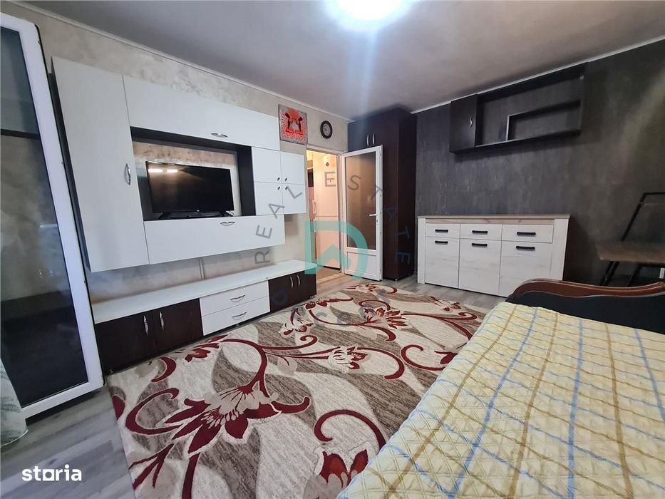 Garsoniera  Astra, bloc apartamente, Brasov