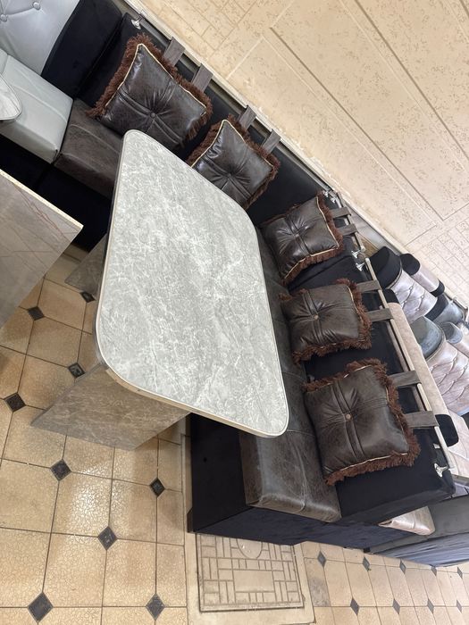 Сифатли кухини угалок+ стол+ пуфик