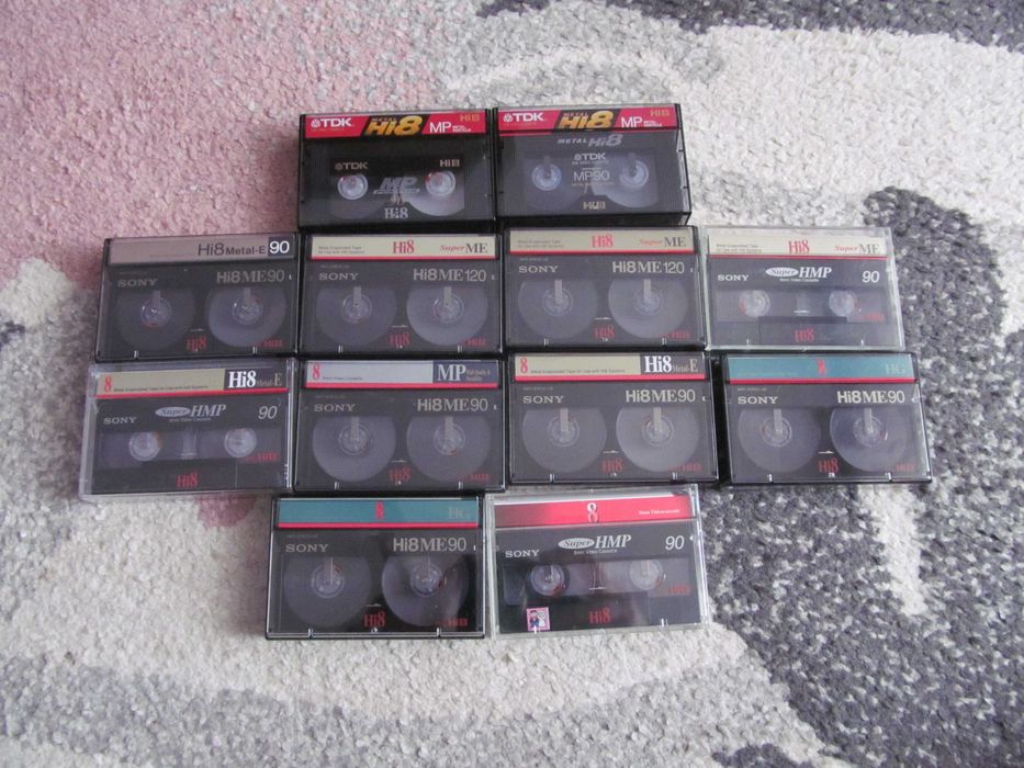 casete video Hi 8 si loturi de 11 buc