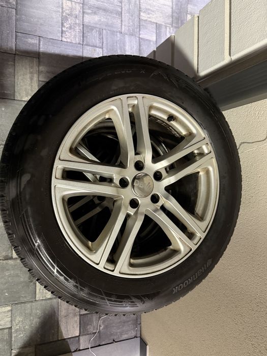 Roti de aliaj Audi Q5 cu cauciucuri de iarna Hankook 235/60/18