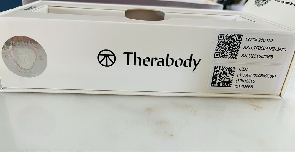 TheraFace Depuffing Wand Therabody – уред за лице против подпухналост и торбички под очите