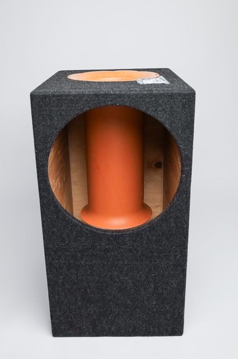 Продам короб под 15 саб на 200 трубе