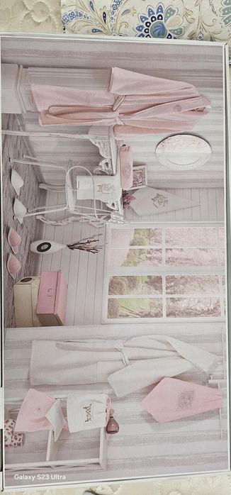 Продаётся комплект банных халатов