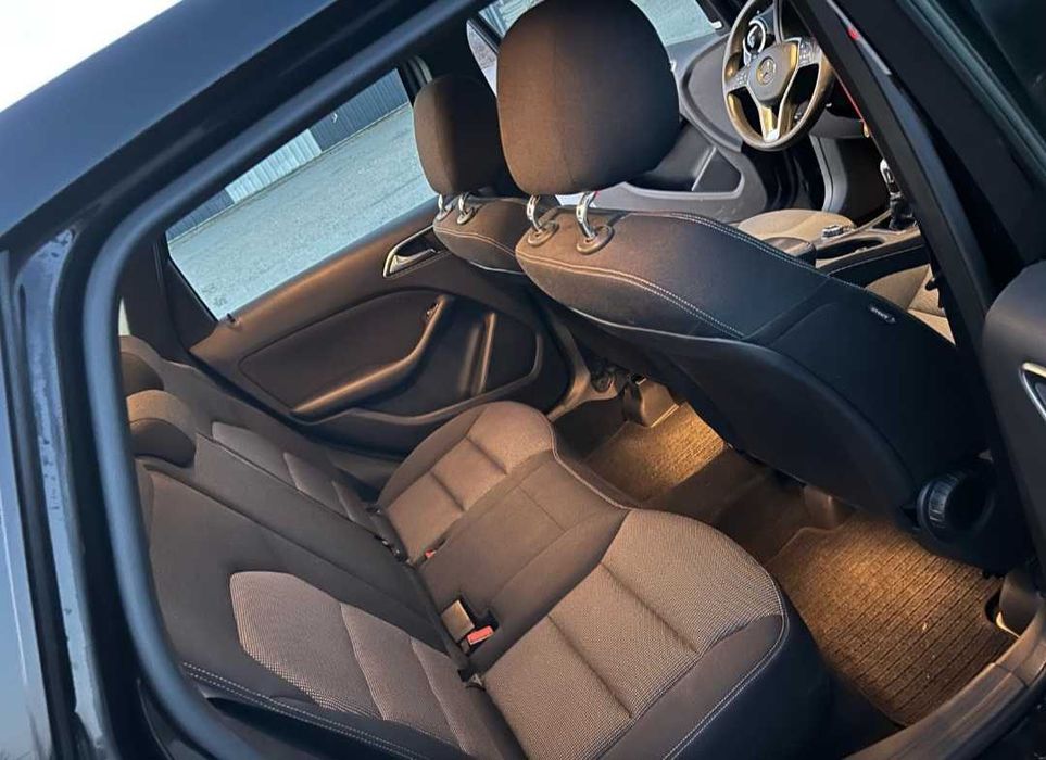 Mercedes benz B 200