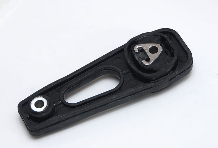 Подушка (опора) двигателя и КПП Дастер Duster