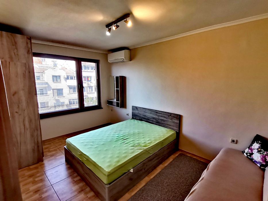 Дава се под наем Двустаен апартамент в Бургас, Възраждане - 50 кв.м за 127.5 € - Снимка #2