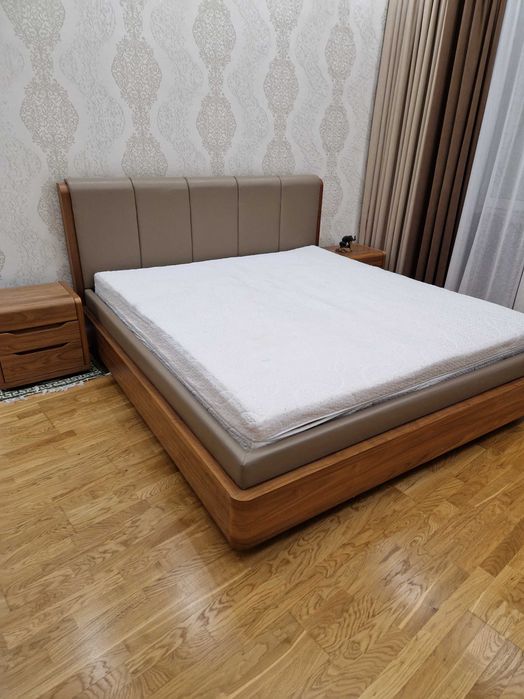 Кровать с тумбочками