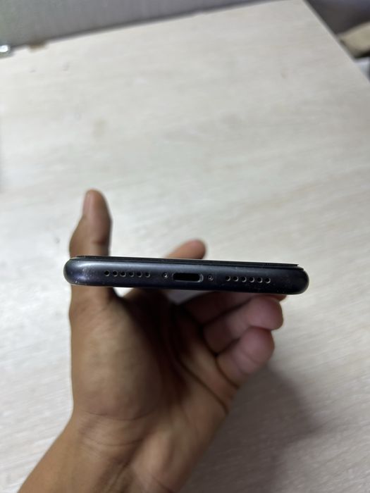 Продам Iphone 11 256gb