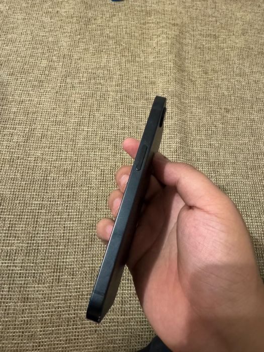 Продам iphone 17e