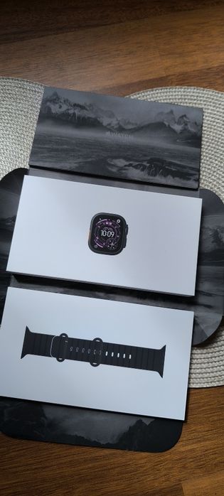 Продавам ЧИСТО НОВ, НЕОТВАРЯН смарт часовник Apple Watch 3 (Black Titanium) 49mm Black Ti Black Ocean Band – ИДЕАЛЕН ПОДАРЪК!
