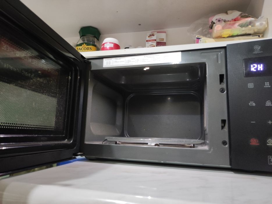 Продаётся микроволновка