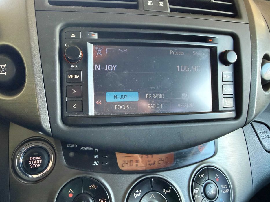 Toyota RAV4 2.2 D-CAT 4x4 Automatic / Камера