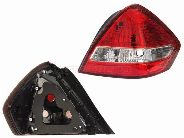 Фонарь задний Nissan Tiida