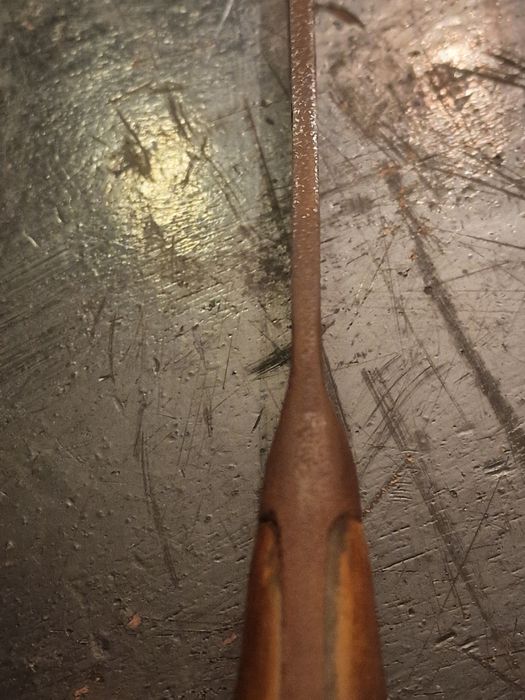 Продавам буйновски нож