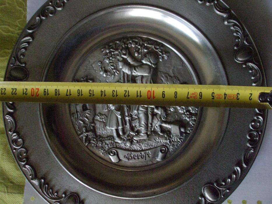 Platou vechi ornamental din germania metal argintiu