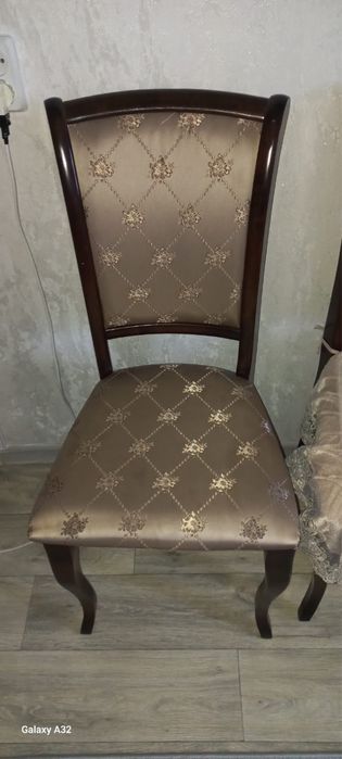 Продам стол и стулья