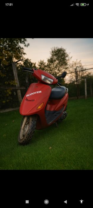 Vând scuter functional citiți descrierea