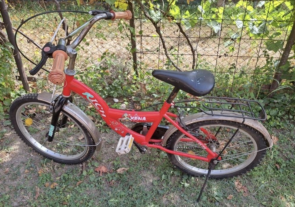Vând bicicletă RICH