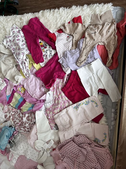 Детские вещи на девочку до 6 месяцев