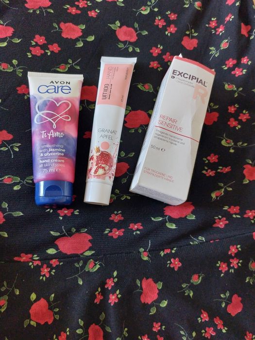 3 Creme de mâini de la producători diferiti