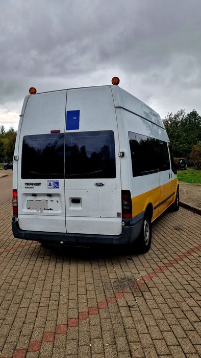 Ford transit 8+1